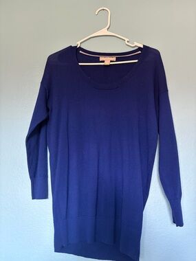 Banana Republic Deep Navy Scoop Neck Sweater- lightweight, 3/4 sleeve.